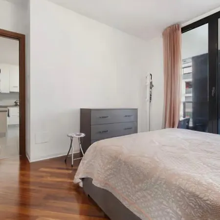 Easy Con Parcheggio Gratuito Collegamento Con La Svizzera